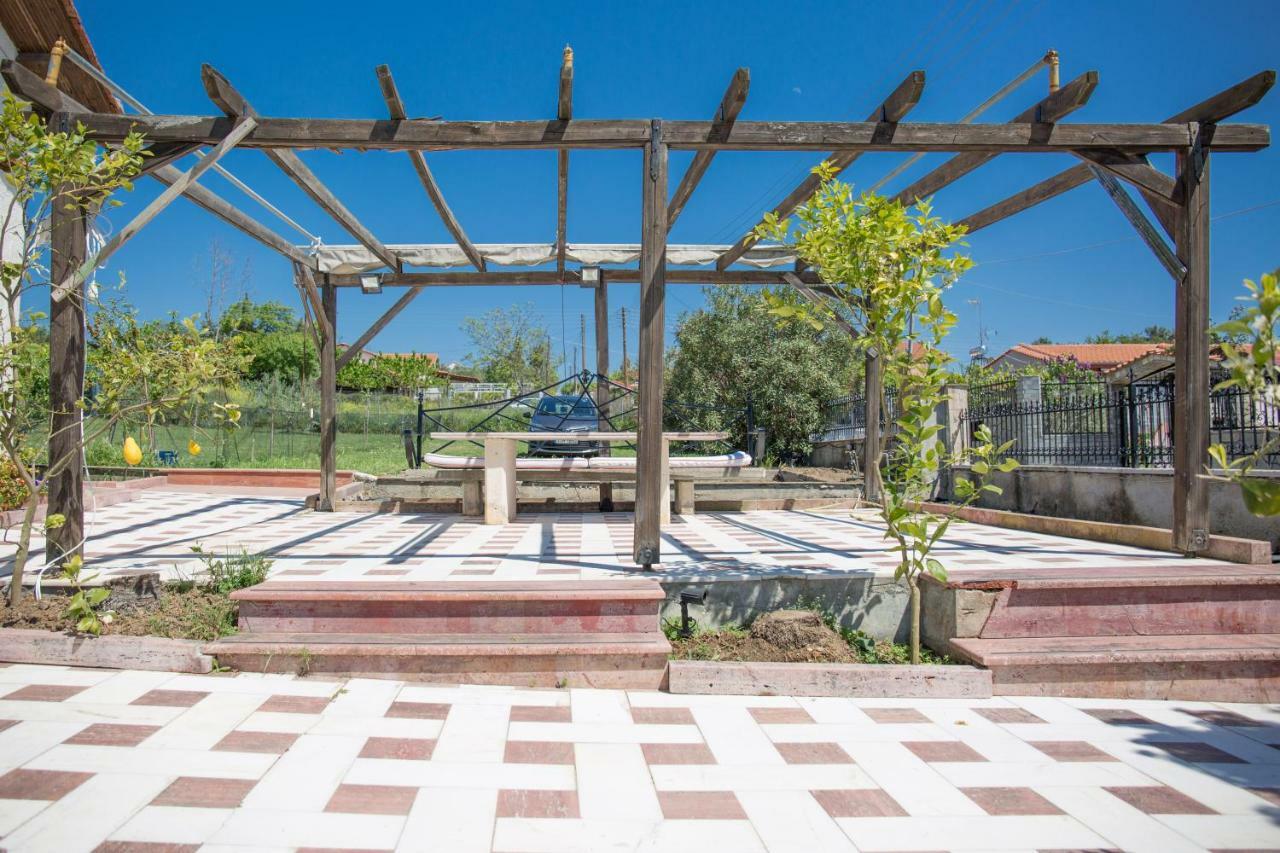 Rural Villa Private Pool, Bbq, Court ,20' Airport Nea Kallikrateia Экстерьер фото